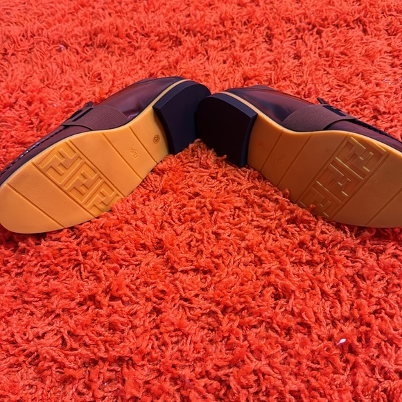 O'Lock loafers
Brown leather loafers FENDI - Picture 3 of 3